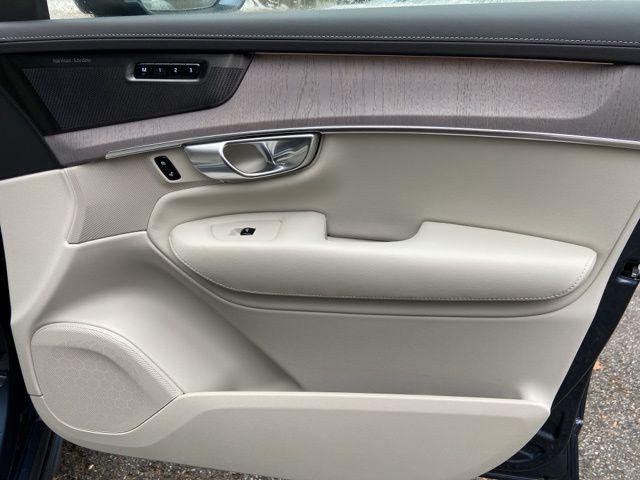 2026 Volvo XC90 Ultra, B6 AWD Gas (mild hybrid), Gasoline, Bright, 7 Seats