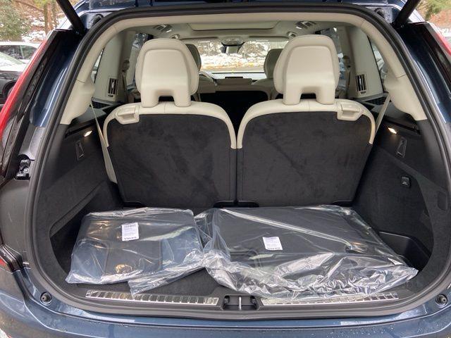 2026 Volvo XC90 Ultra, B6 AWD Gas (mild hybrid), Gasoline, Bright, 7 Seats