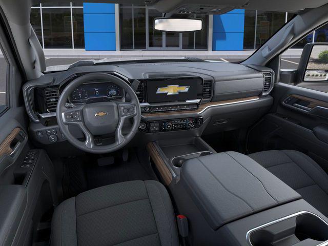 2026 Chevrolet Silverado 2500HD Crew Cab, Standard Bed, LT, 4WD