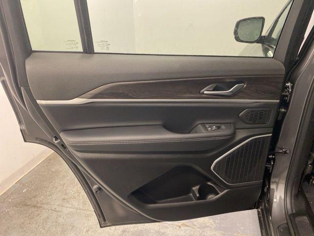 2026 Jeep Grand Cherokee L Limited 4x4
