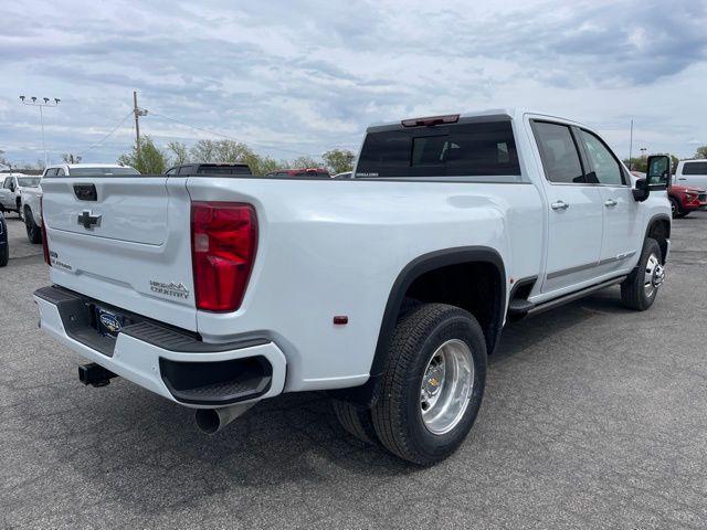 2026 Chevrolet Silverado 3500HD Crew Cab, Long Bed, High Country Dual Rear Wheel, RWD