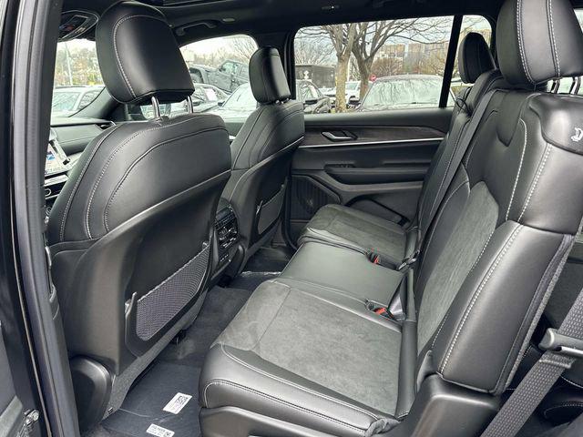 2026 Jeep Grand Cherokee L Altitude 4x4