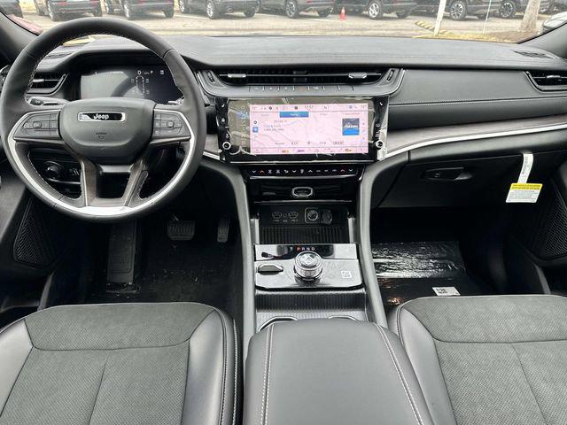 2026 Jeep Grand Cherokee L Altitude 4x4