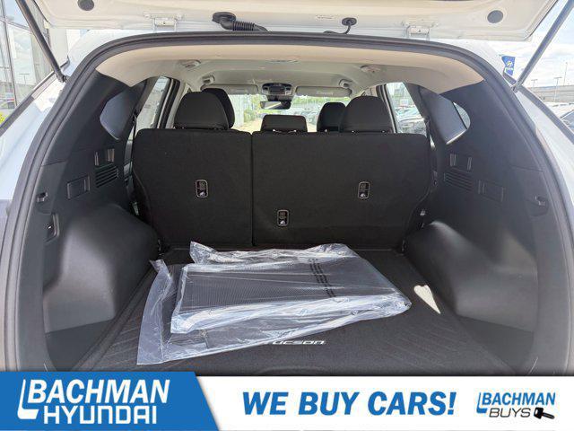 2026 Hyundai Tucson Hybrid Blue SE