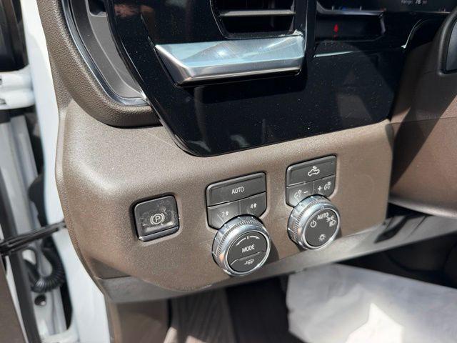 2026 GMC Sierra 1500 Crew Cab, Short Bed, SLE, 4WD