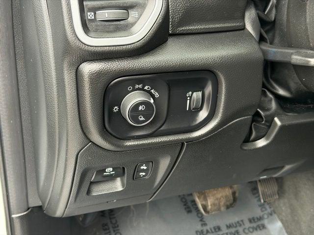 2022 Ram 1500 Big Horn Crew Cab 4x4 5'7" Box