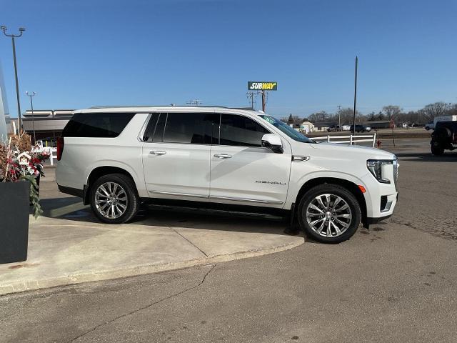 2023 GMC Yukon XL 4WD Denali