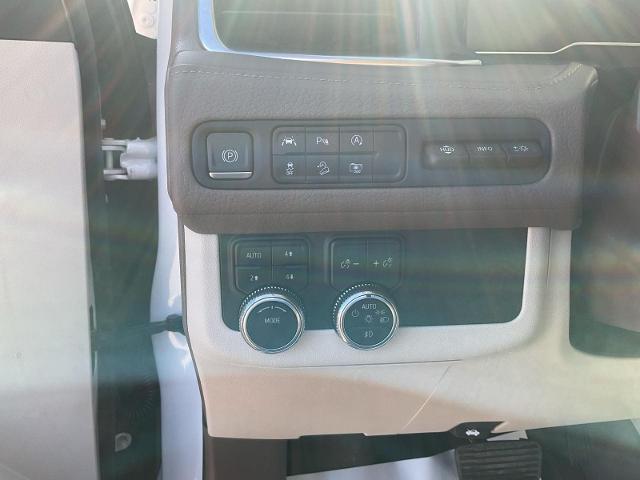 2023 GMC Yukon XL 4WD Denali
