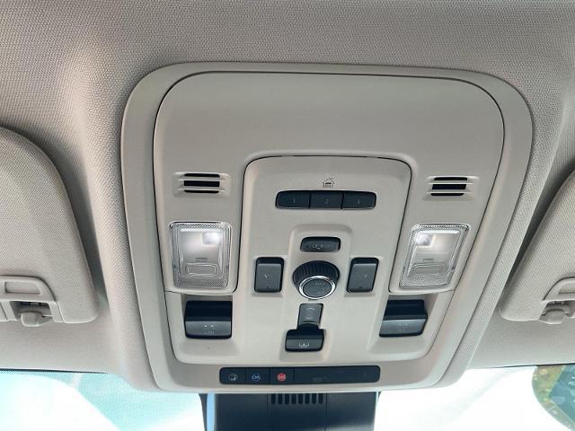 2023 GMC Yukon XL 4WD Denali
