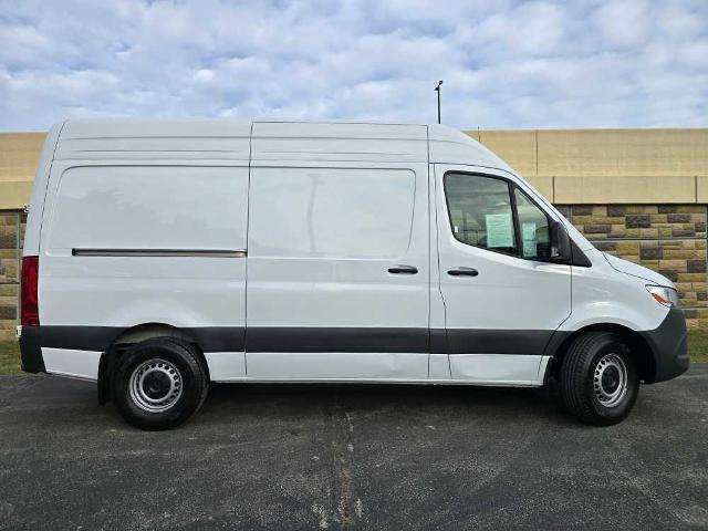 2024 Mercedes-Benz Sprinter 2500 144 WB Standard Roof Cargo