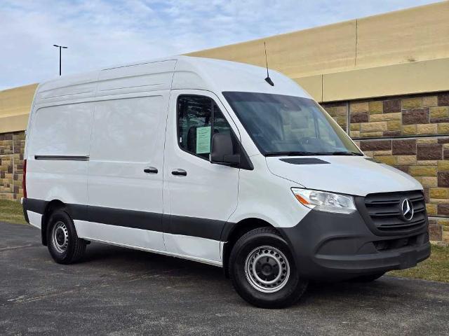 2024 Mercedes-Benz Sprinter 2500 144 WB Standard Roof Cargo