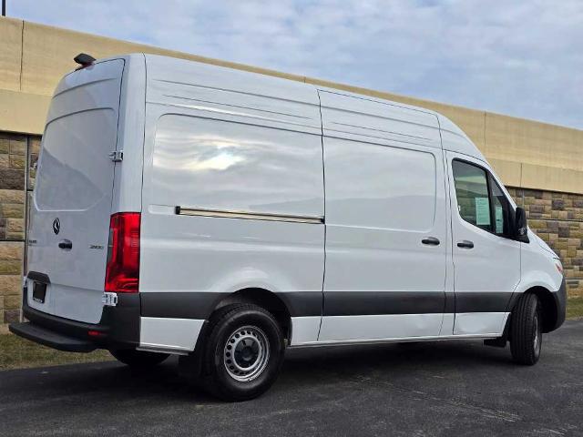 2024 Mercedes-Benz Sprinter 2500 144 WB Standard Roof Cargo
