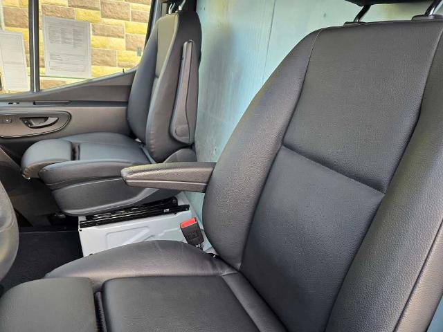 2024 Mercedes-Benz Sprinter 2500 144 WB Standard Roof Cargo