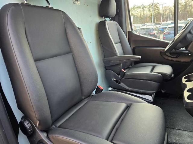 2024 Mercedes-Benz Sprinter 2500 144 WB Standard Roof Cargo