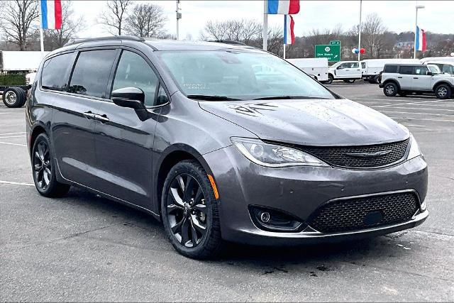 2020 Chrysler Pacifica Limited for sale in Olive Branch, MS