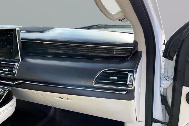 2023 Lincoln Navigator Black Label