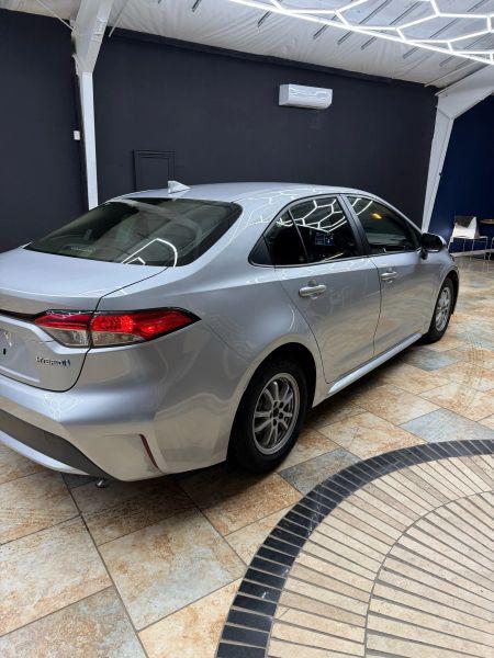 2022 Toyota Corolla Hybrid LE