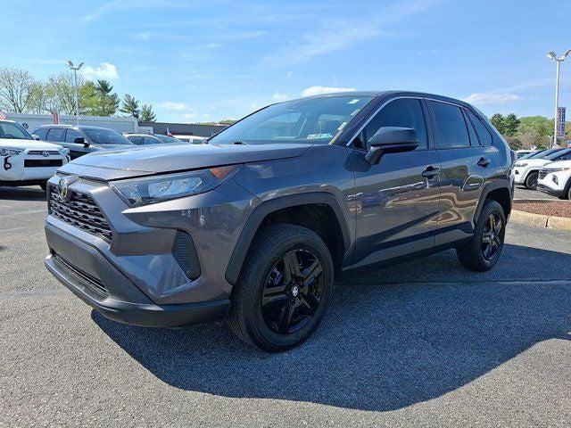2022 Toyota RAV4 LE 2022 Toyota RAV4 LE