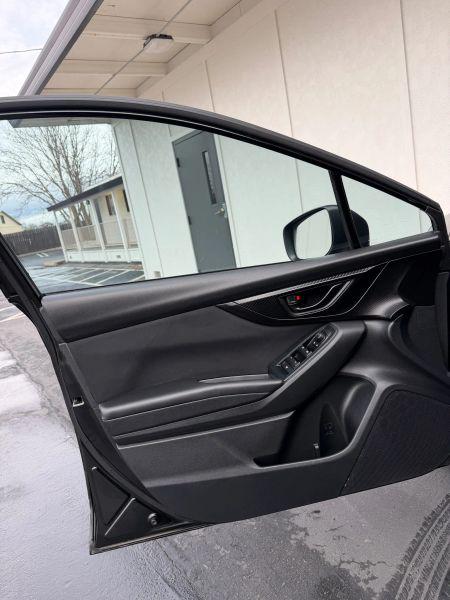 2019 Subaru Impreza 2.0i