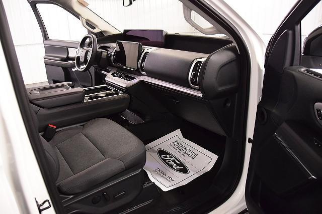2025 Ford Expedition Active MAX