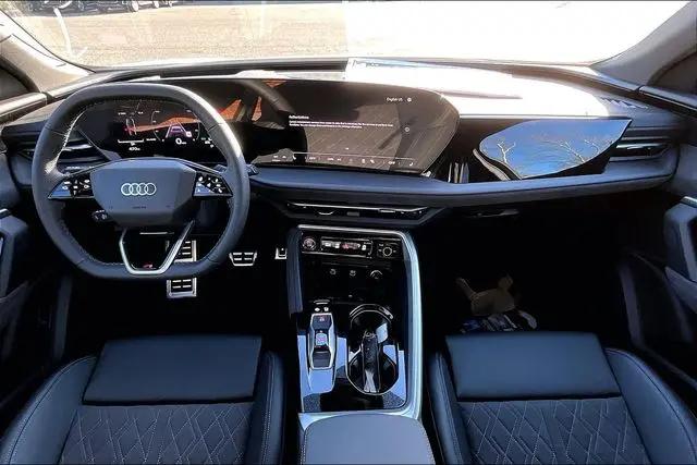 2025 Audi SQ5 Premium Plus TFSI quattro S tronic
