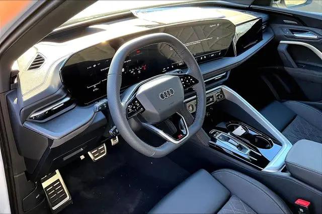 2025 Audi SQ5 Premium Plus TFSI quattro S tronic