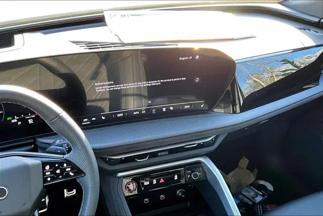 2025 Audi SQ5 Premium Plus TFSI quattro S tronic