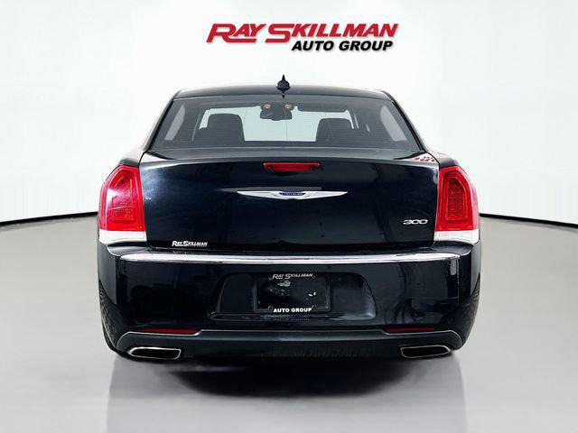 2019 Chrysler 300 Limited