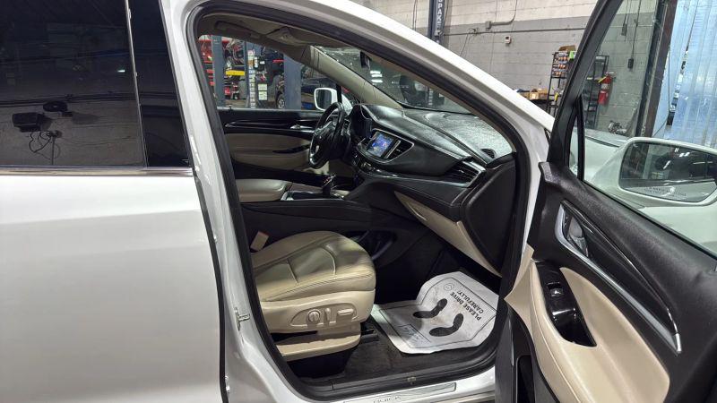 2020 Buick Enclave Essence