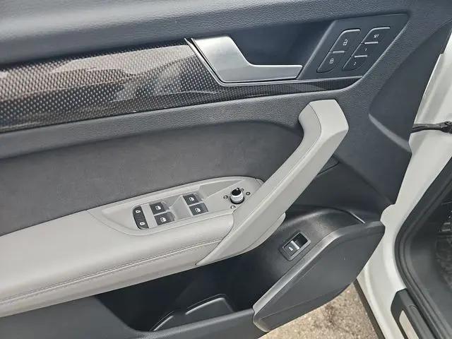 2022 Audi SQ5 Premium Plus TFSI quattro Tiptronic
