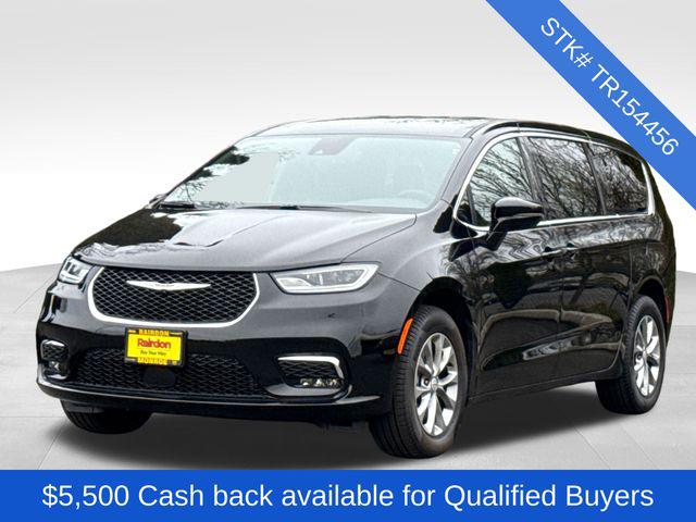 2026 Chrysler Pacifica Select AWD