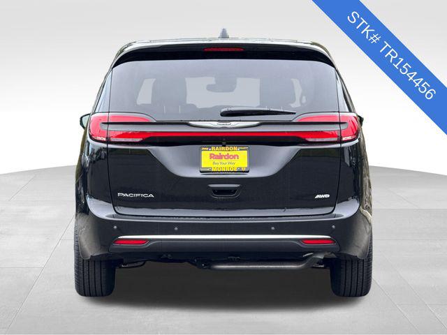 2026 Chrysler Pacifica Select AWD