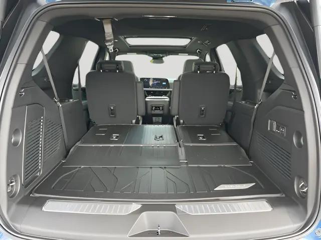 2026 Chevrolet Tahoe 4WD Premier