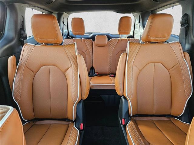 2026 Chrysler Pacifica Pinnacle