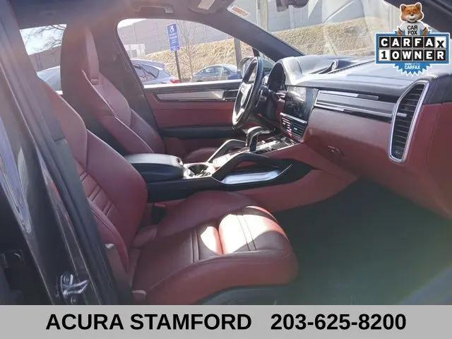 2020 Porsche Cayenne Turbo