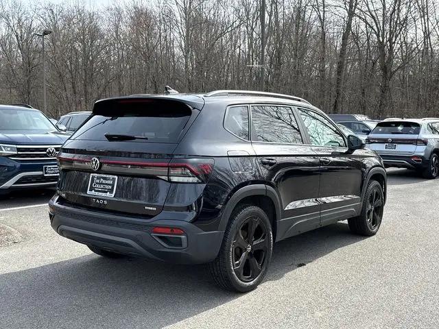 2025 Volkswagen Taos 1.5T SE Black