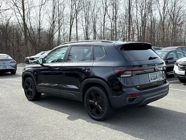 2025 Volkswagen Taos 1.5T SE Black