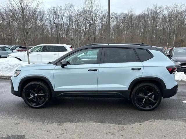 2025 Volkswagen Taos 1.5T SE Black
