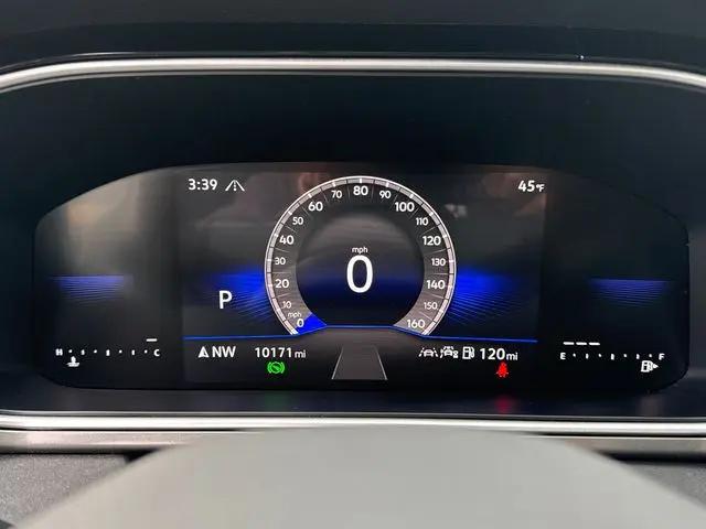 2025 Volkswagen Taos 1.5T SE Black