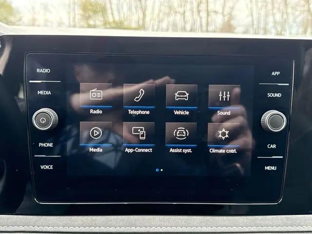 2025 Volkswagen Taos 1.5T SE Black