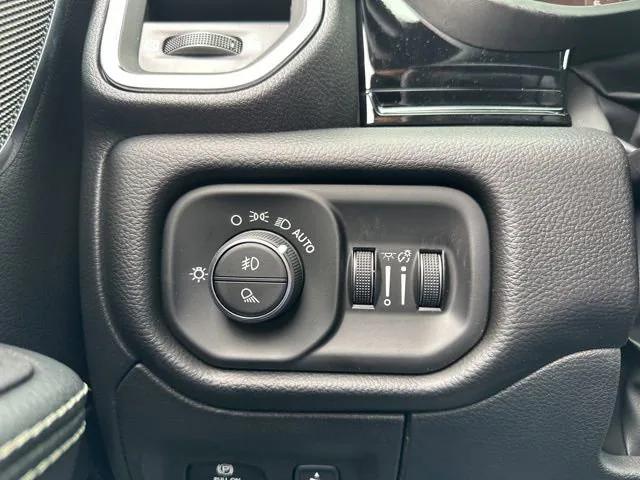 2026 Ram 1500 Laramie Crew Cab 4x4 5'7" Box