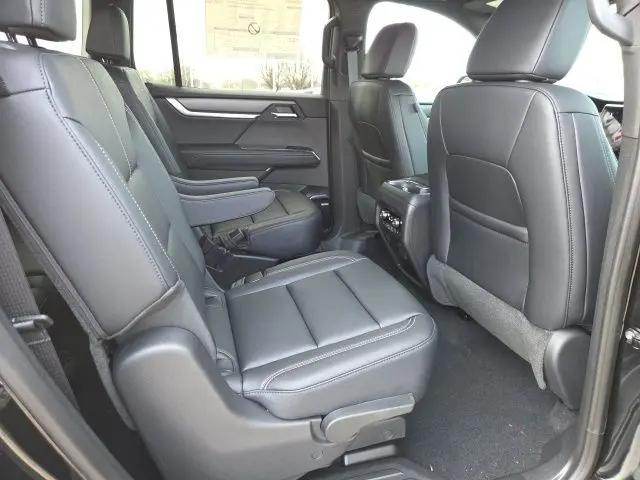 2026 GMC Acadia Elevation FWD