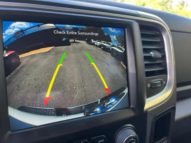 2023 Ram 1500 Classic SLT Crew Cab 4x2 5'7" Box