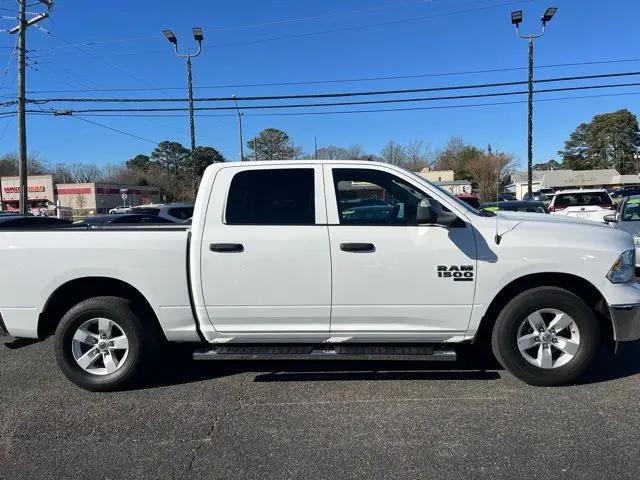 2023 Ram 1500 Classic SLT Crew Cab 4x2 5'7" Box