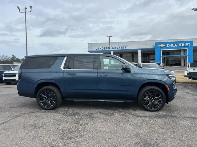 2026 Chevrolet Suburban LT, 4WD