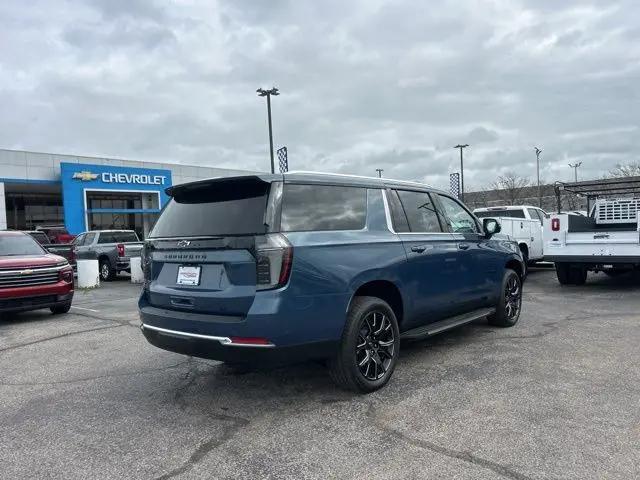 2026 Chevrolet Suburban LT, 4WD