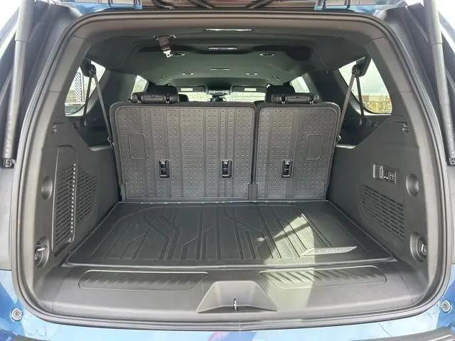 2026 Chevrolet Suburban LT, 4WD