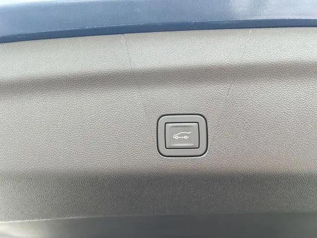 2026 Chevrolet Suburban LT, 4WD