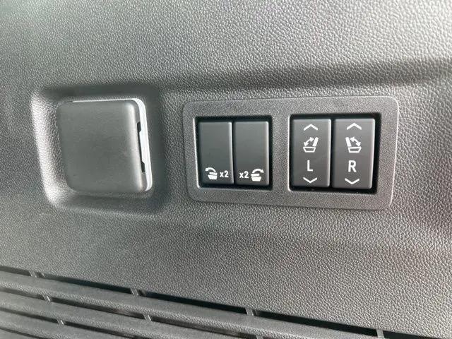 2026 Chevrolet Suburban LT, 4WD