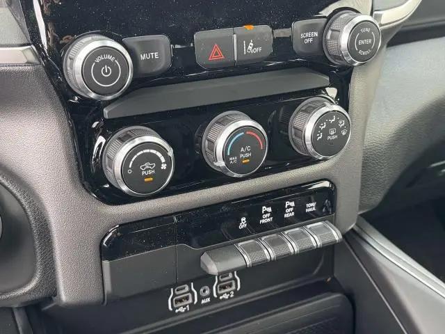 2026 Ram 1500 Express Crew Cab 4x4 57 Box
